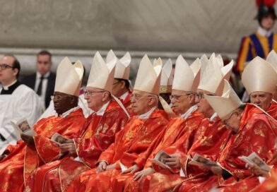 La Iglesia católica se encierra en un cónclave para elegir al sucesor del papa Francisco