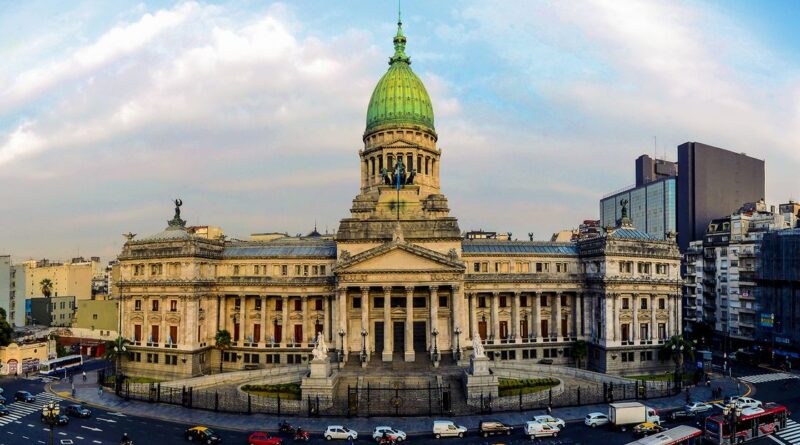 La reforma laboral, a un paso de ser ley: el Senado vota hoy y empiezan a regir cambios sensibles para empleados