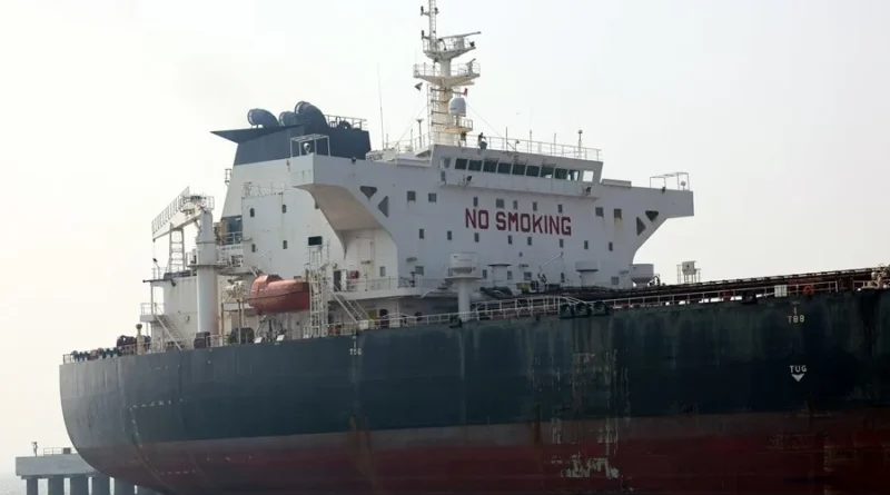 Una comisión parlamentaria iraní aprueba un proyecto de ley para cobrar peaje por pasar por Ormuz