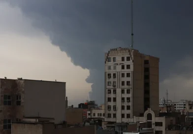 Israel lanza una nueva oleada de bombardeos contra «objetivos del régimen» en Teherán