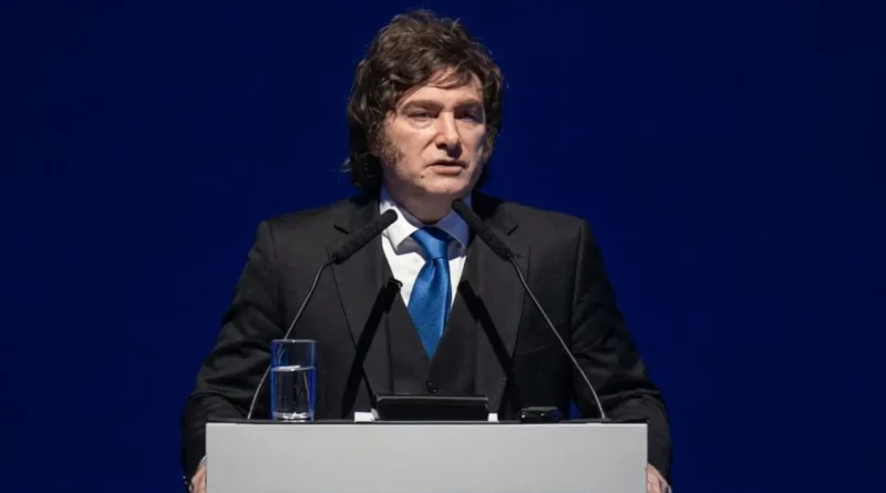 Milei volvió a apuntar contra los periodistas: “Las barbaridades que dicen los medios no las vi nunca en mi vida”