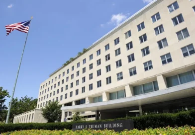 Estados Unidos planea retirar miles de visas de trabajo o negocios a solicitantes de asilo