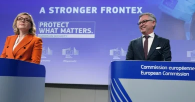 La Comisión Europea propone reforzar el poder de Frontex y digitalizar el retorno de migrantes