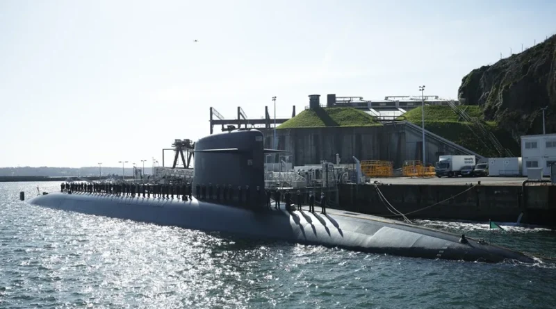 Francia hace desde un submarino el primer lanzamiento de prueba de un misil nuclear M51